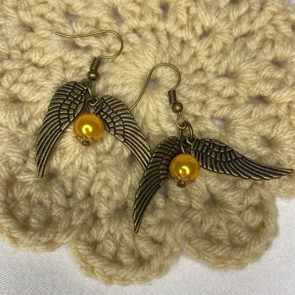 Harry Potter Golden Snitch Dangle Earrings, Quidditch, Wings, Bronze, 1in, New‎
